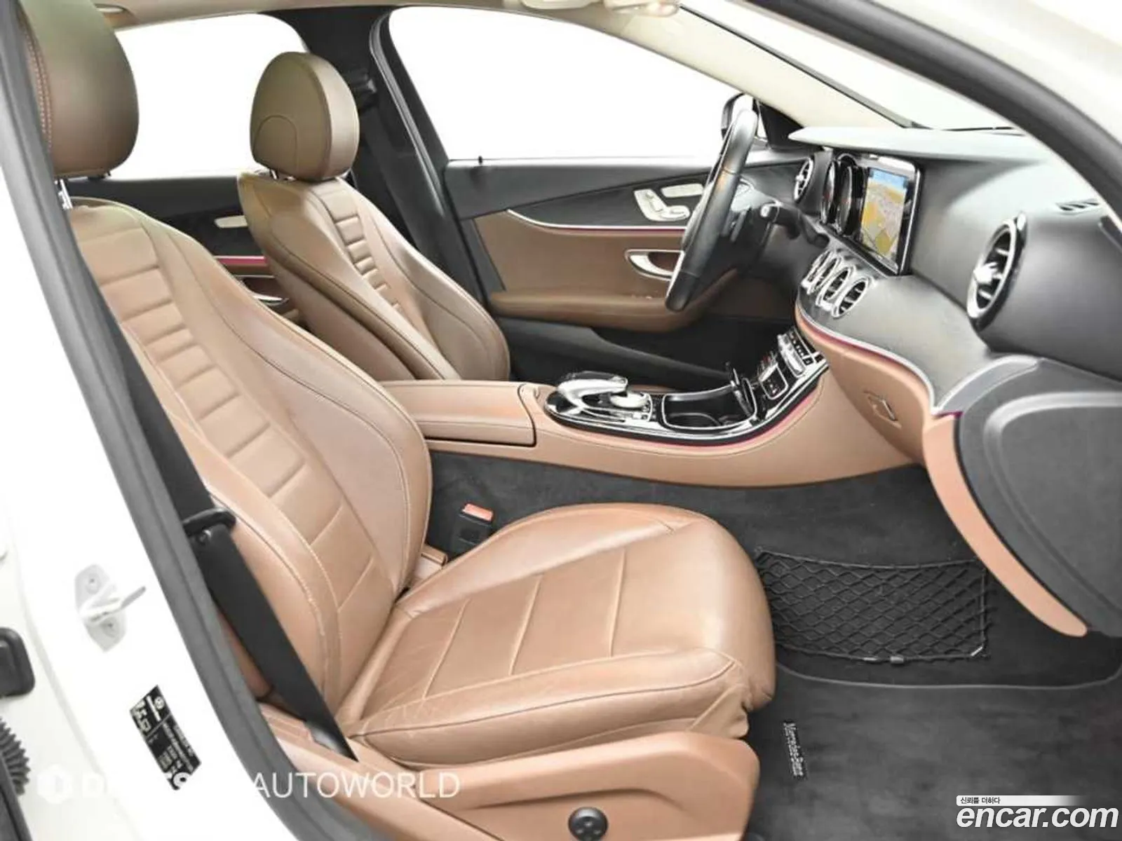 Mercedes-Benz E-Class W213 2016 — 17
