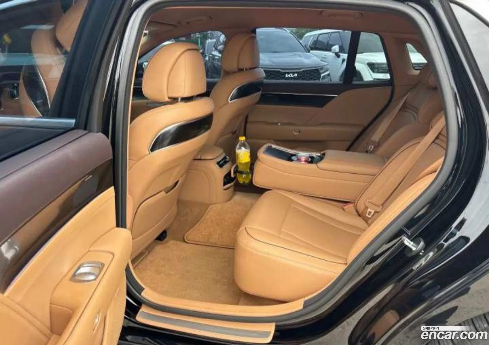 Genesis G90 2023 — 8