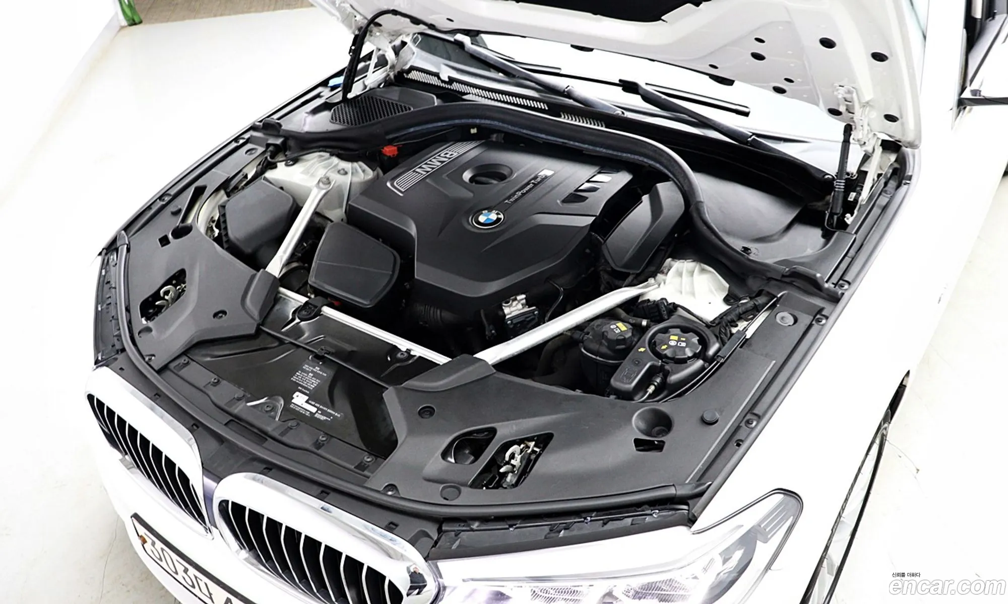 BMW 5 Series 2018 — 5