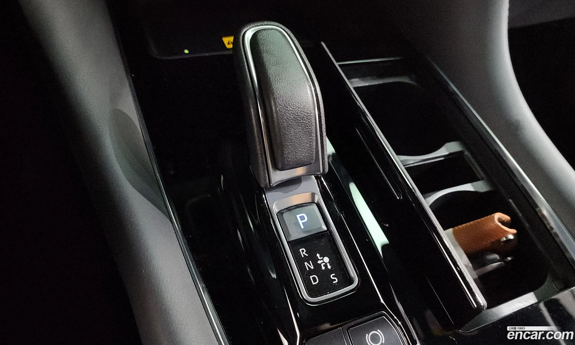 Toyota Alphard 2024 — 18