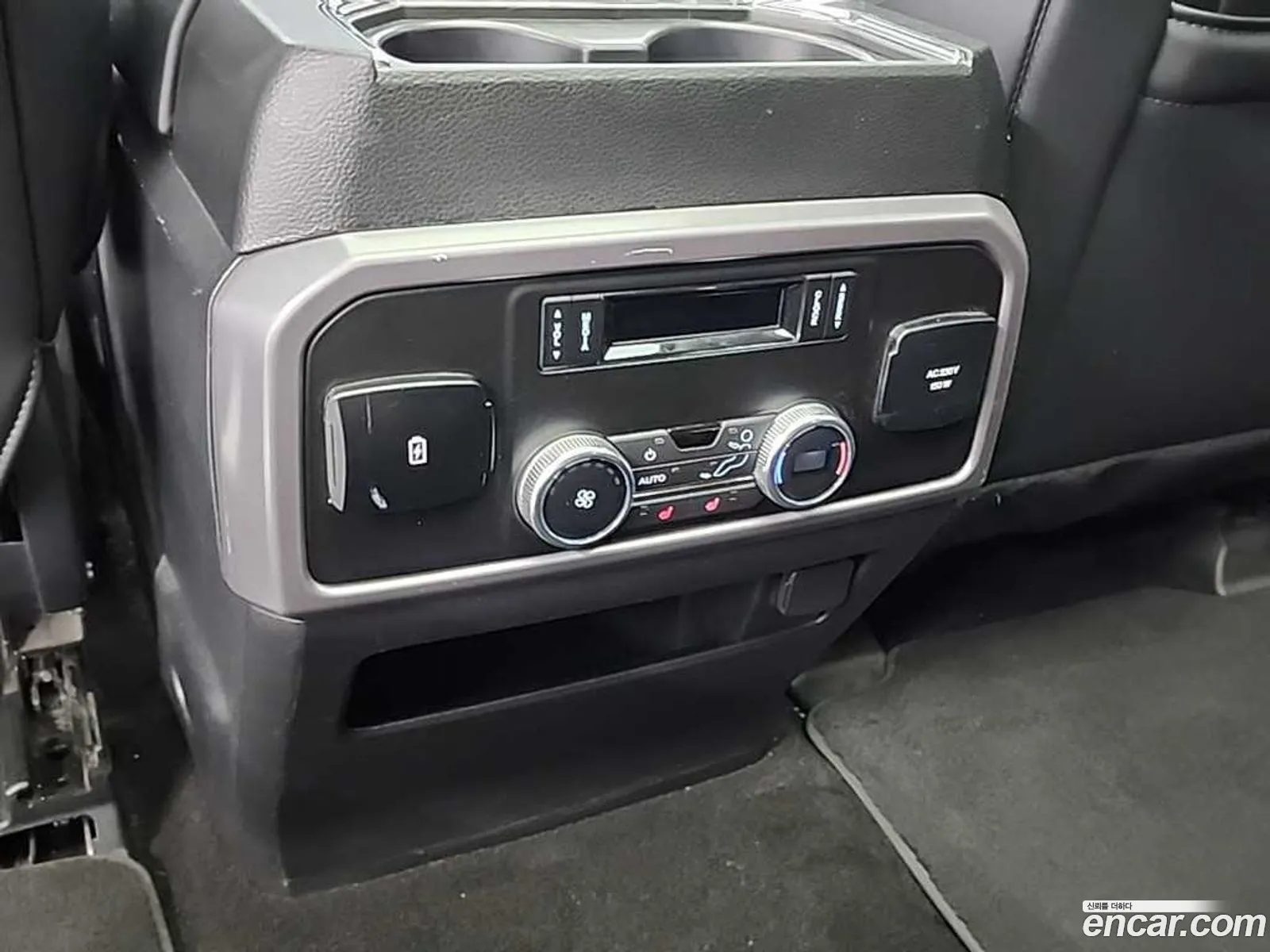 Ford Expedition 2021 — 14