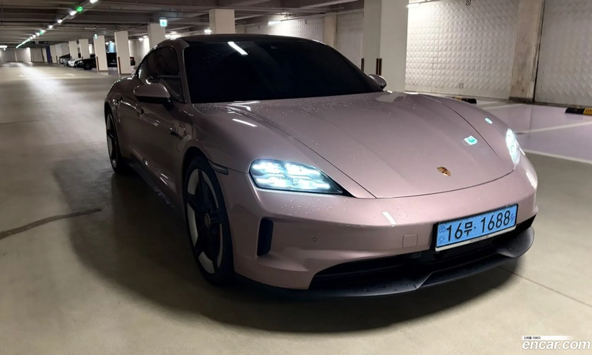 Porsche Taycan 2025 — 6