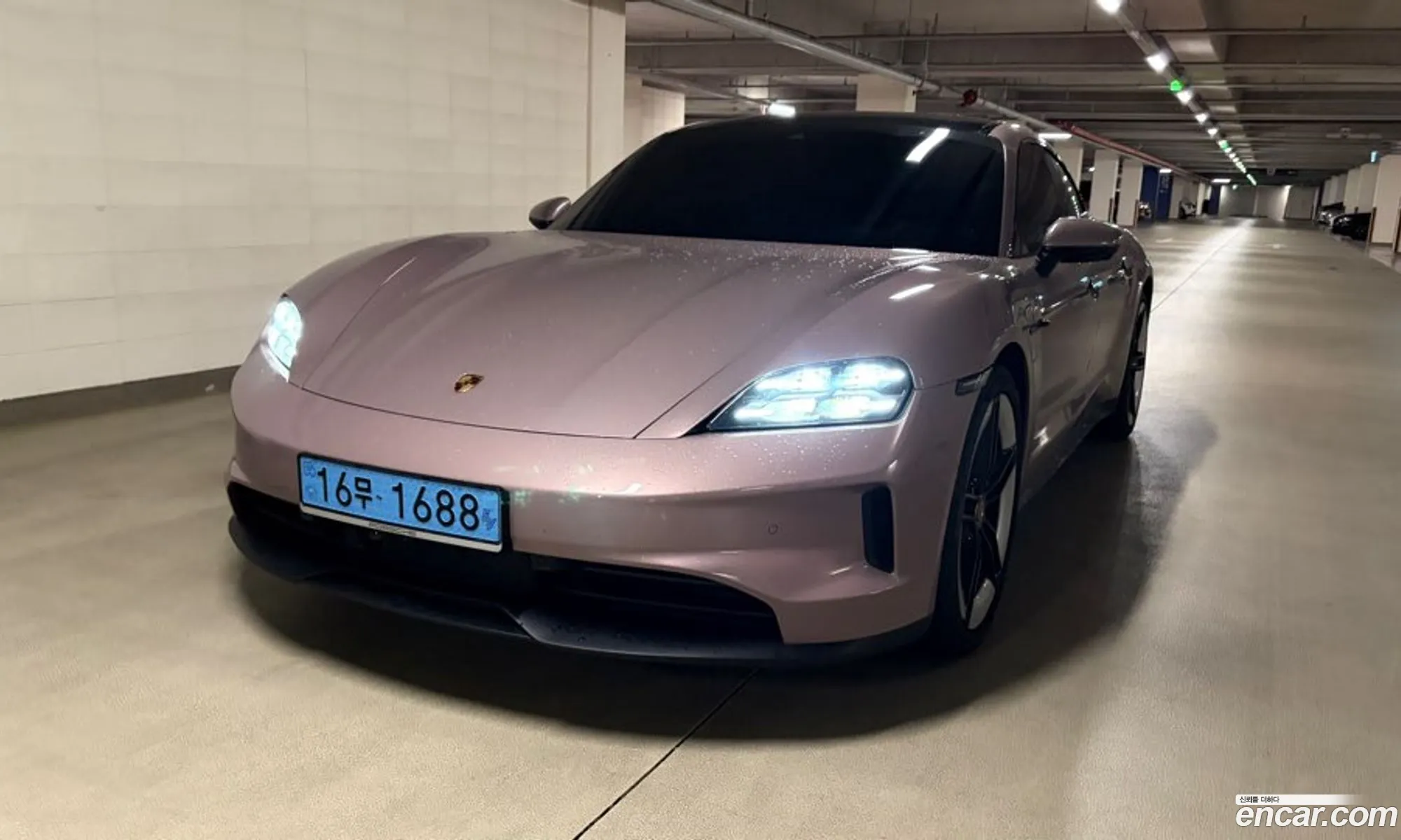 Porsche Taycan 2025 — 14