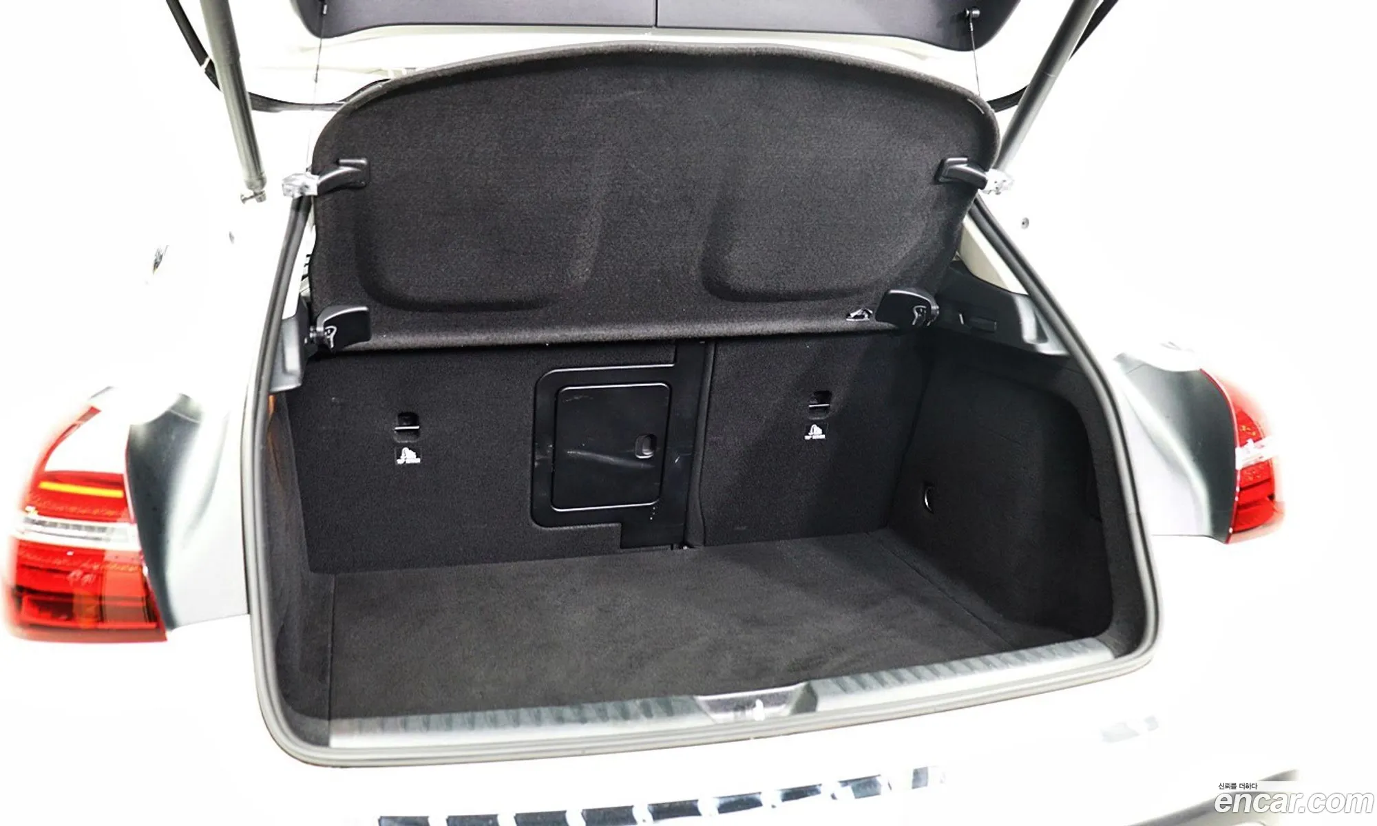 Mercedes-Benz GLA-Class X156 2018 — 15