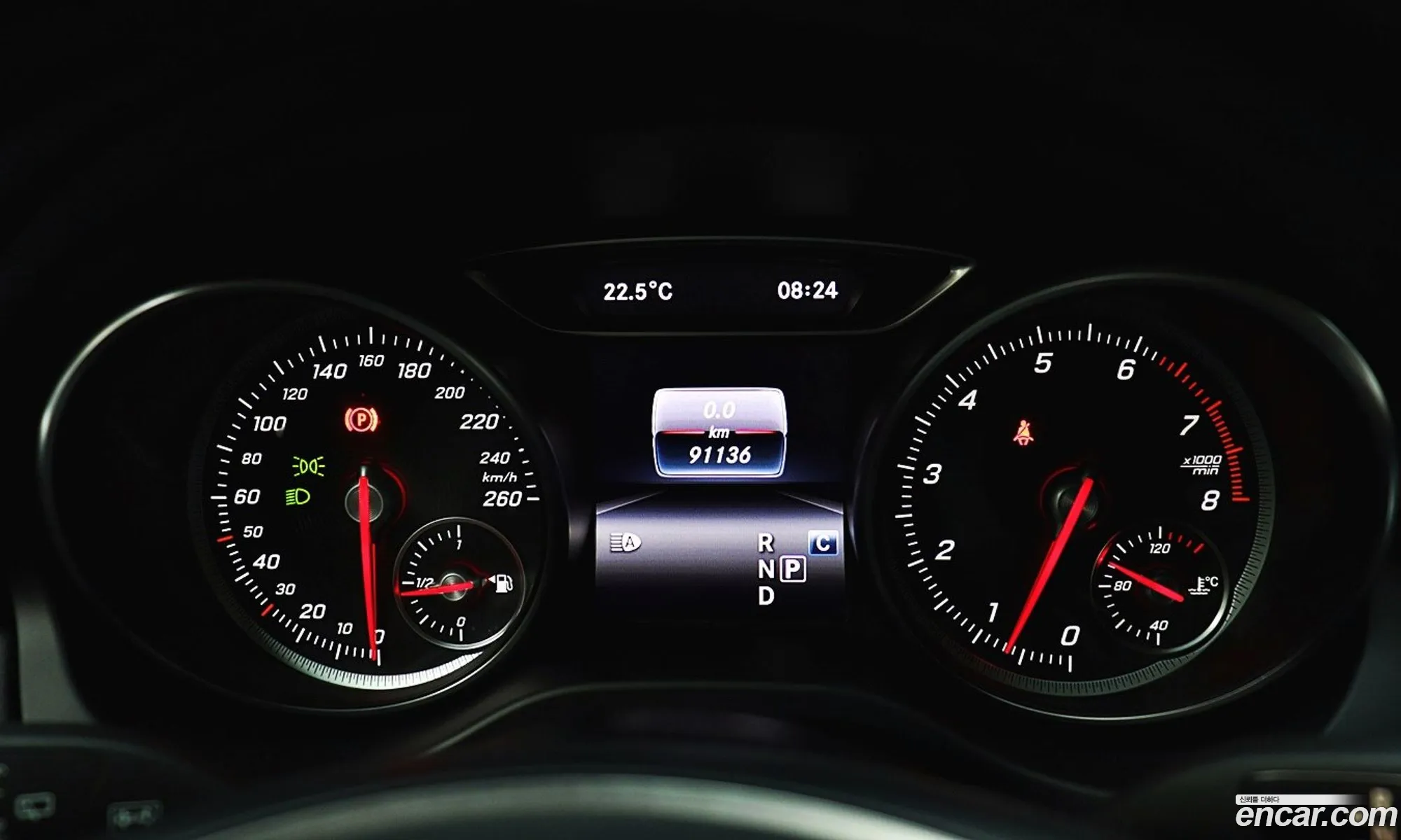 Mercedes-Benz GLA-Class X156 2018 — 16