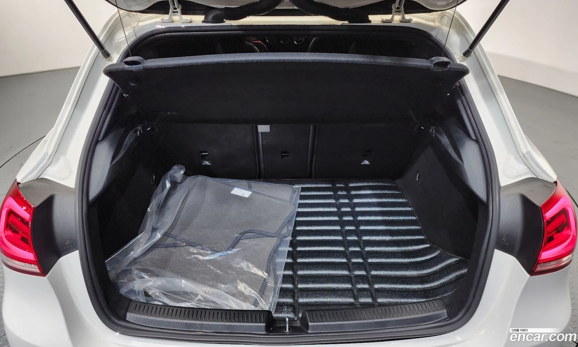 Mercedes-Benz A-Class W177 2021 — 18