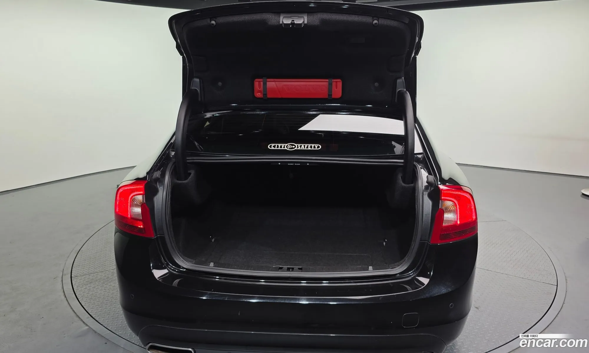 Volvo S60 2016 YV1FSA8BDG2408800 — 15