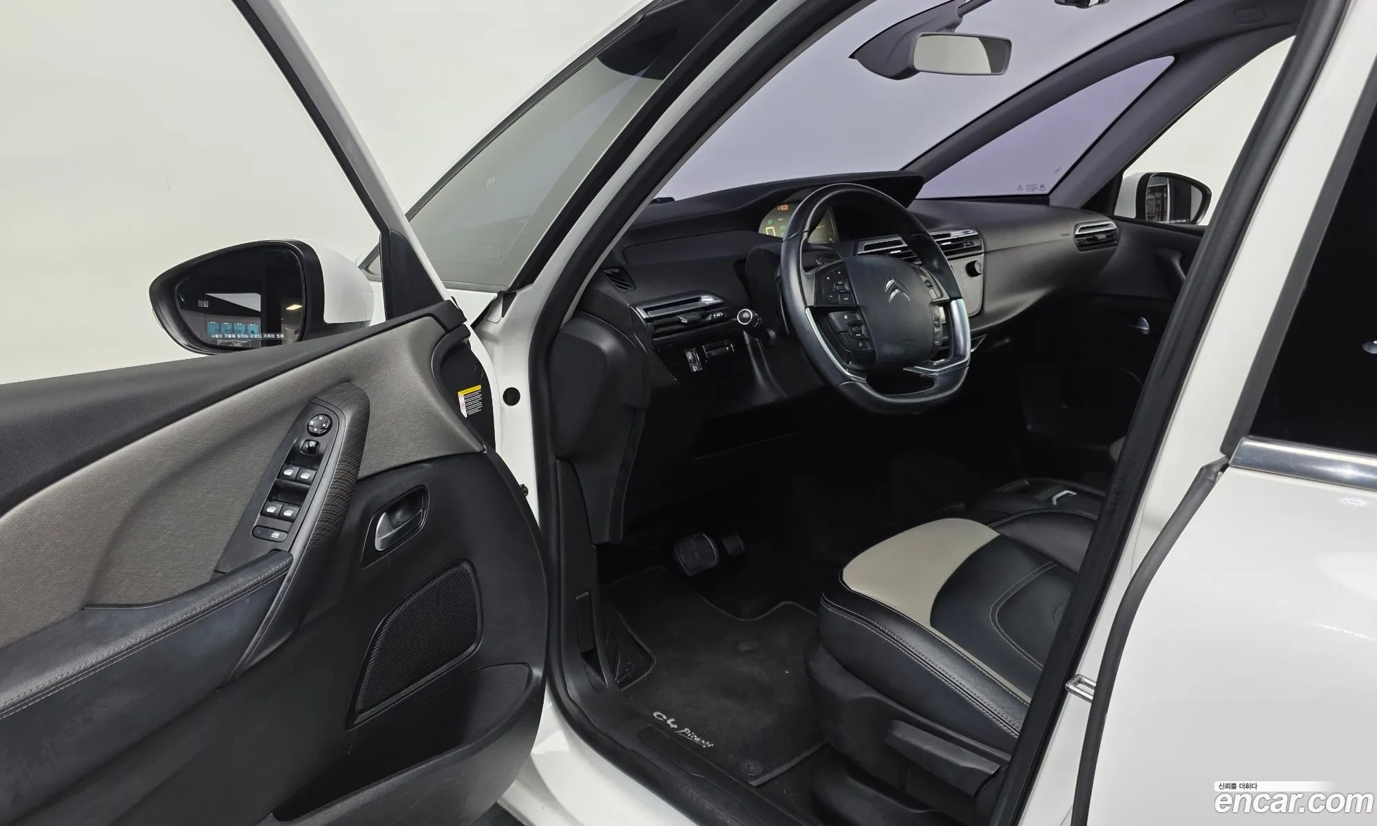 Citroen/DS C4 Picasso 2016 VF73DBHZTGJ542086 — 11