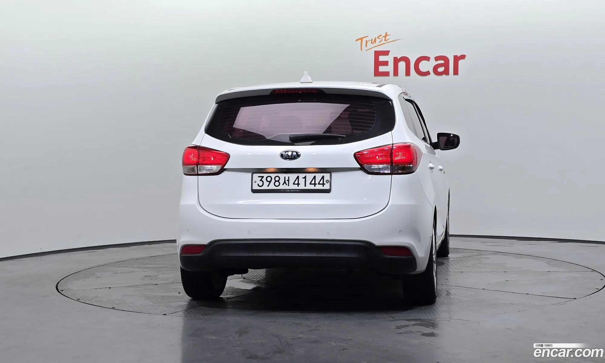 Kia Carens 2014 — 10