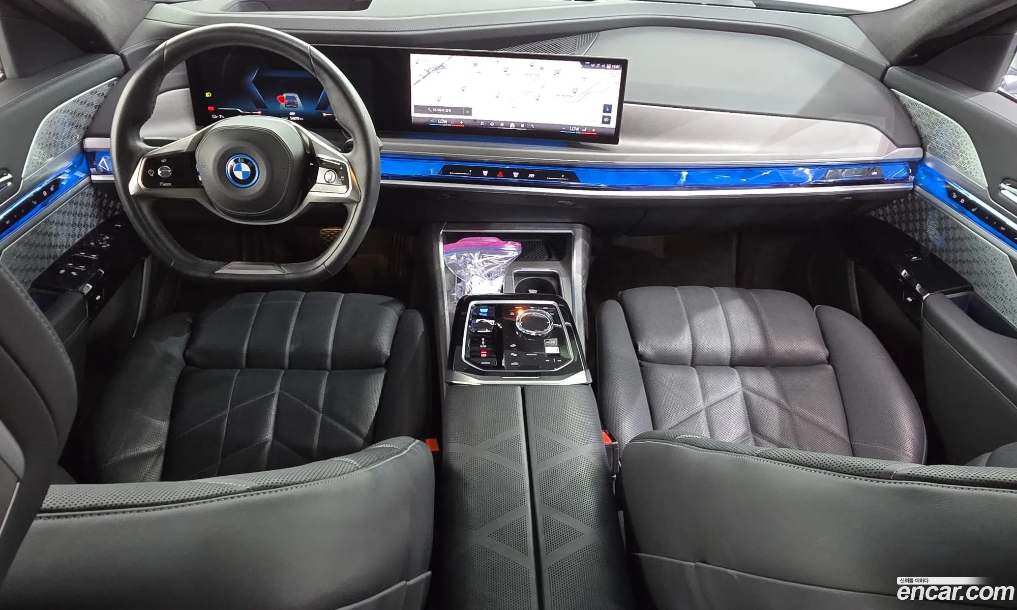 BMW i7 2023 — 19