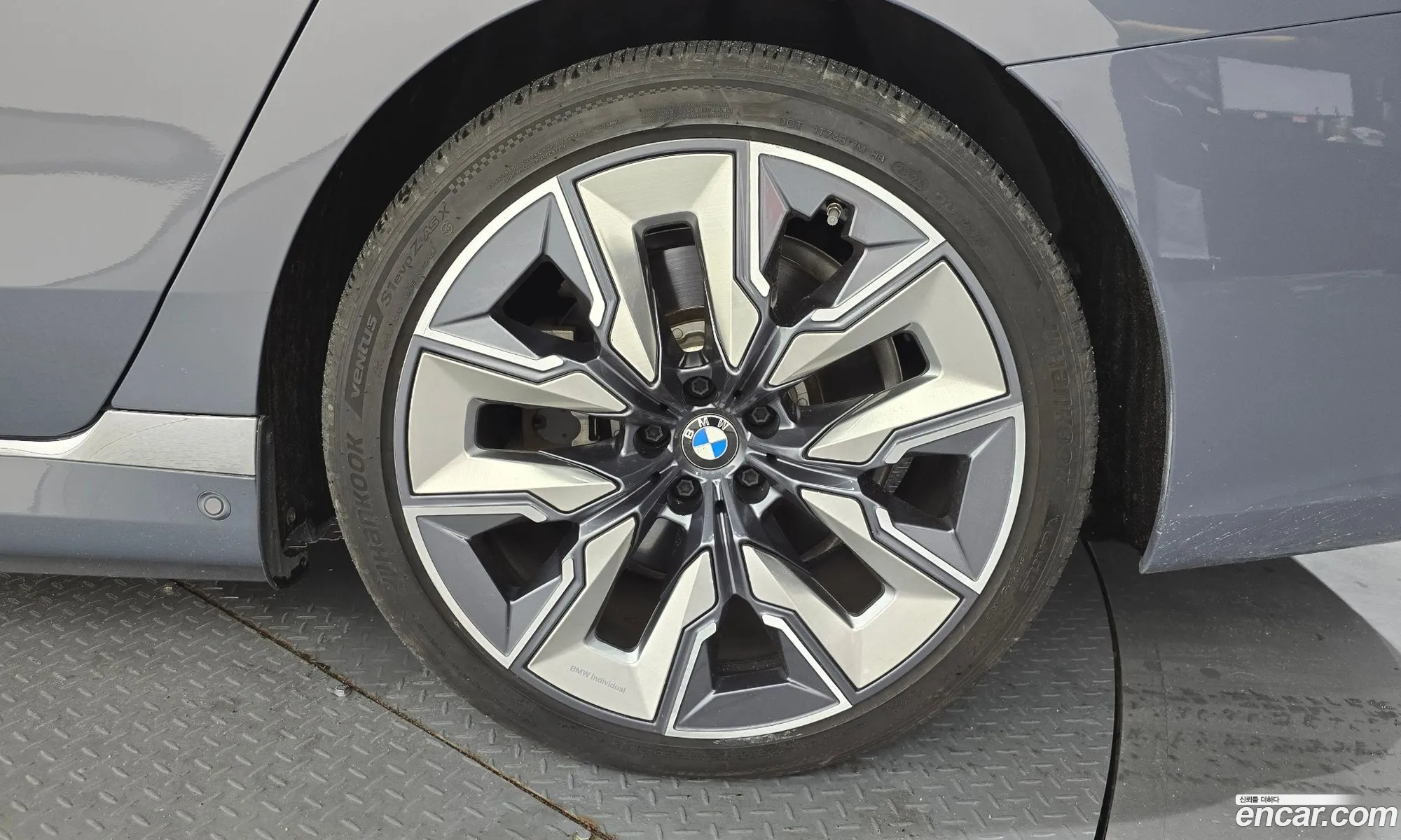 BMW i7 2023 — 31