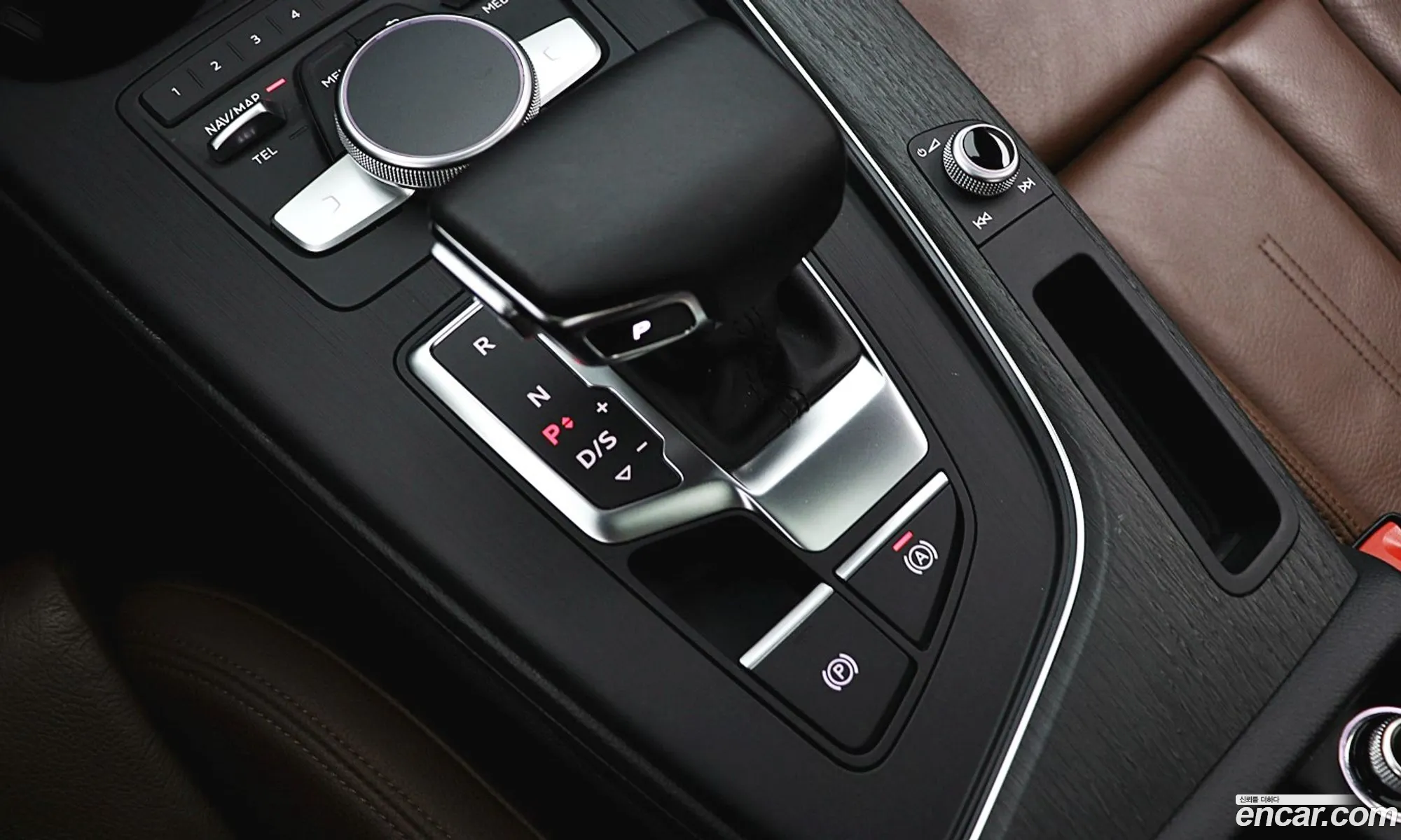 Audi A4 2019 — 2