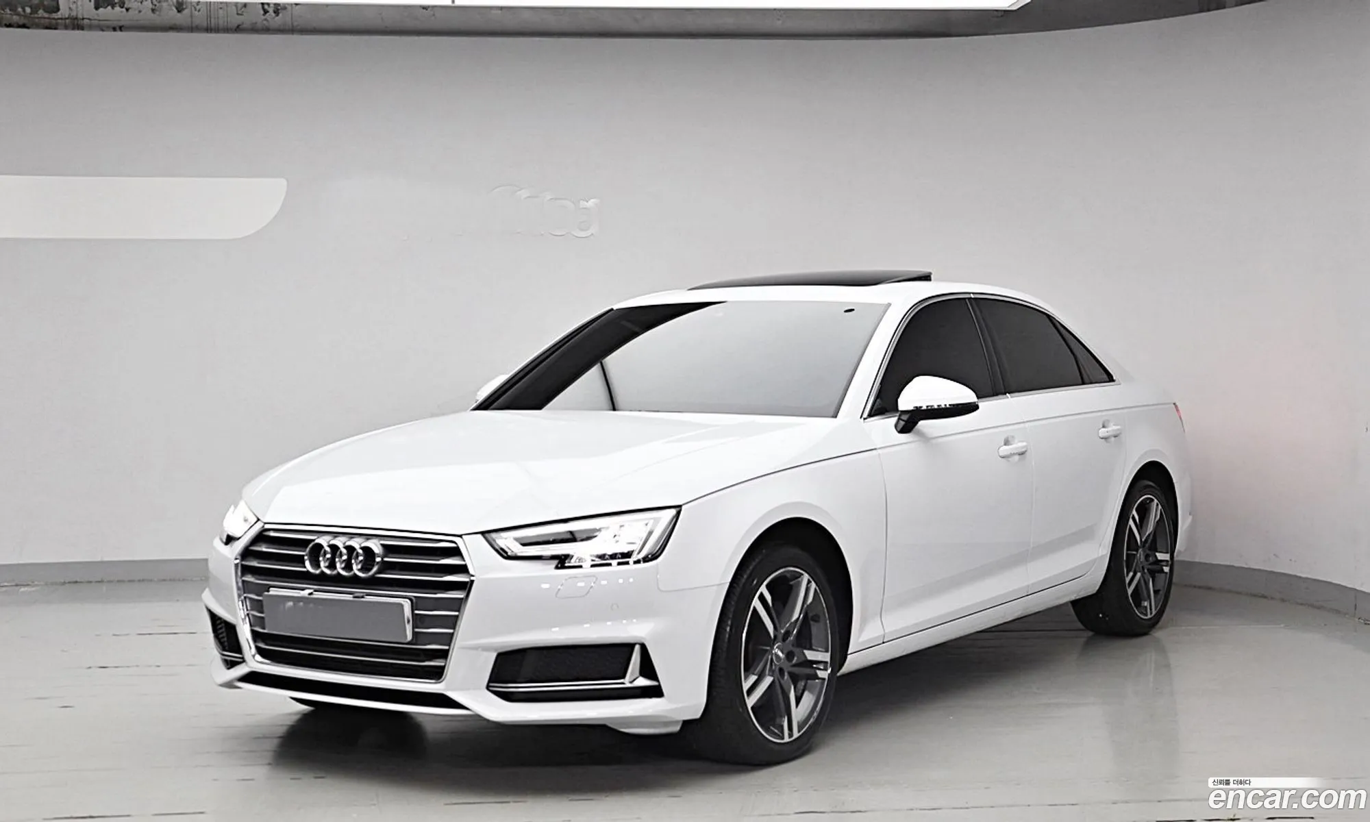 Audi A4 2019 — 16