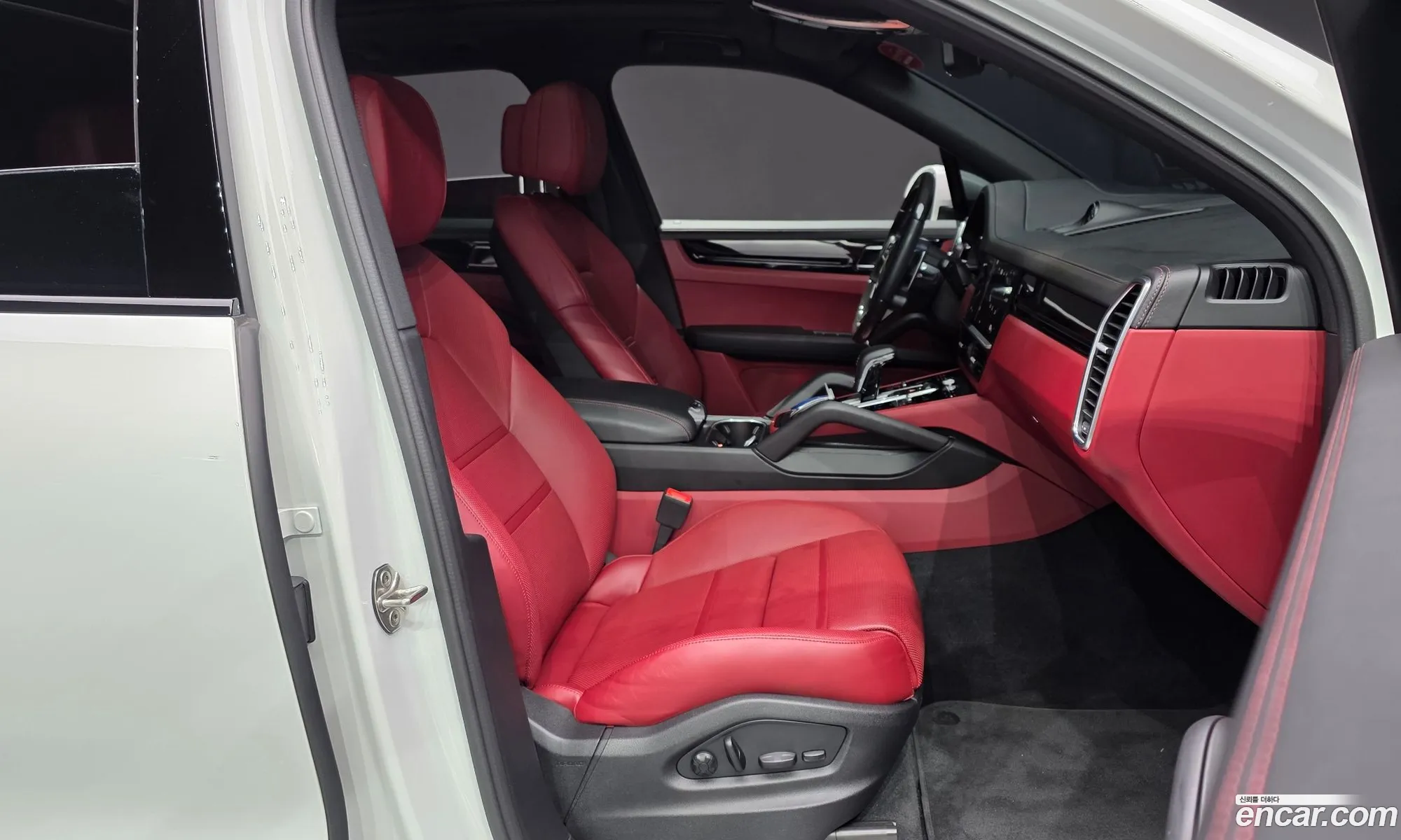 Porsche Cayenne 2022 — 16