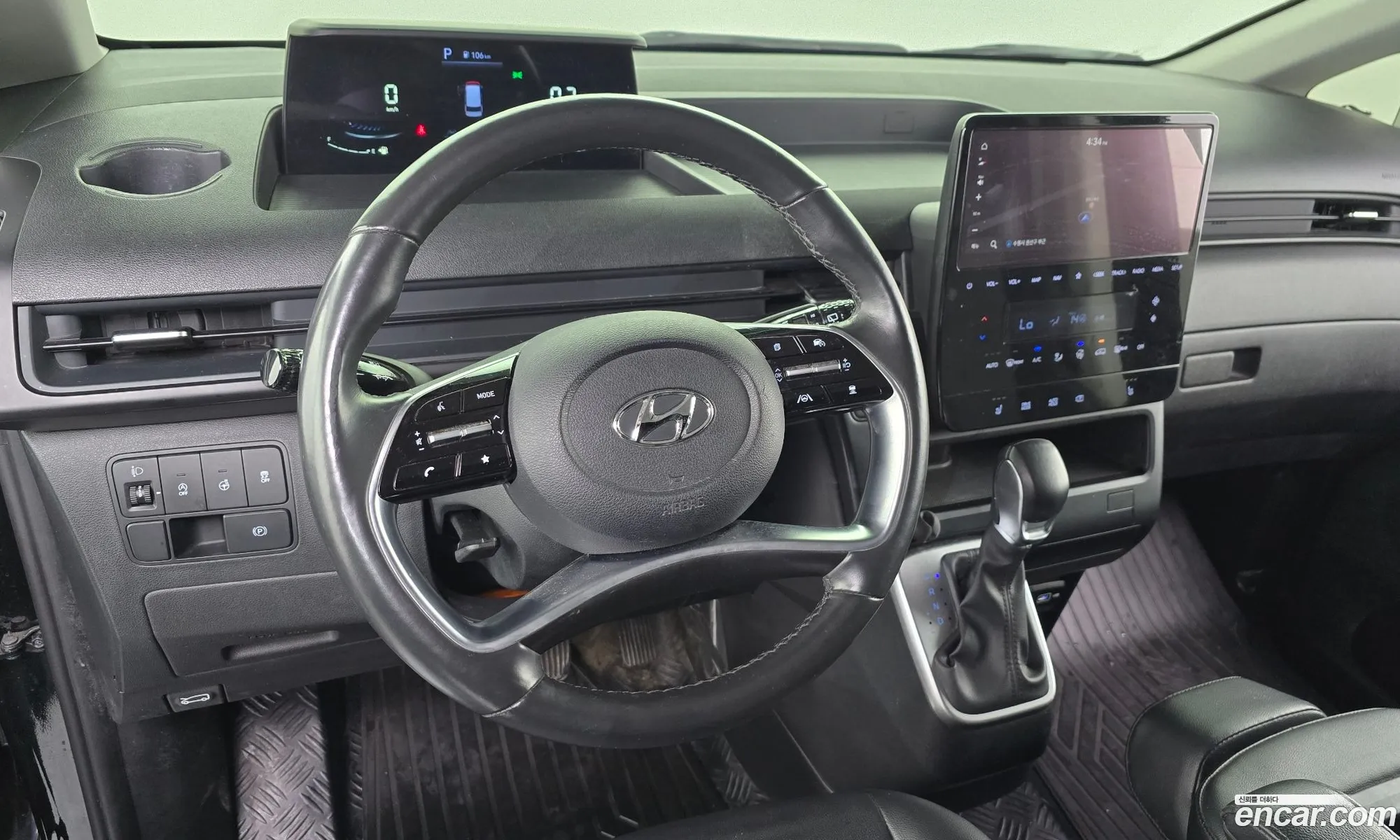 Hyundai Staria 2022 — 24