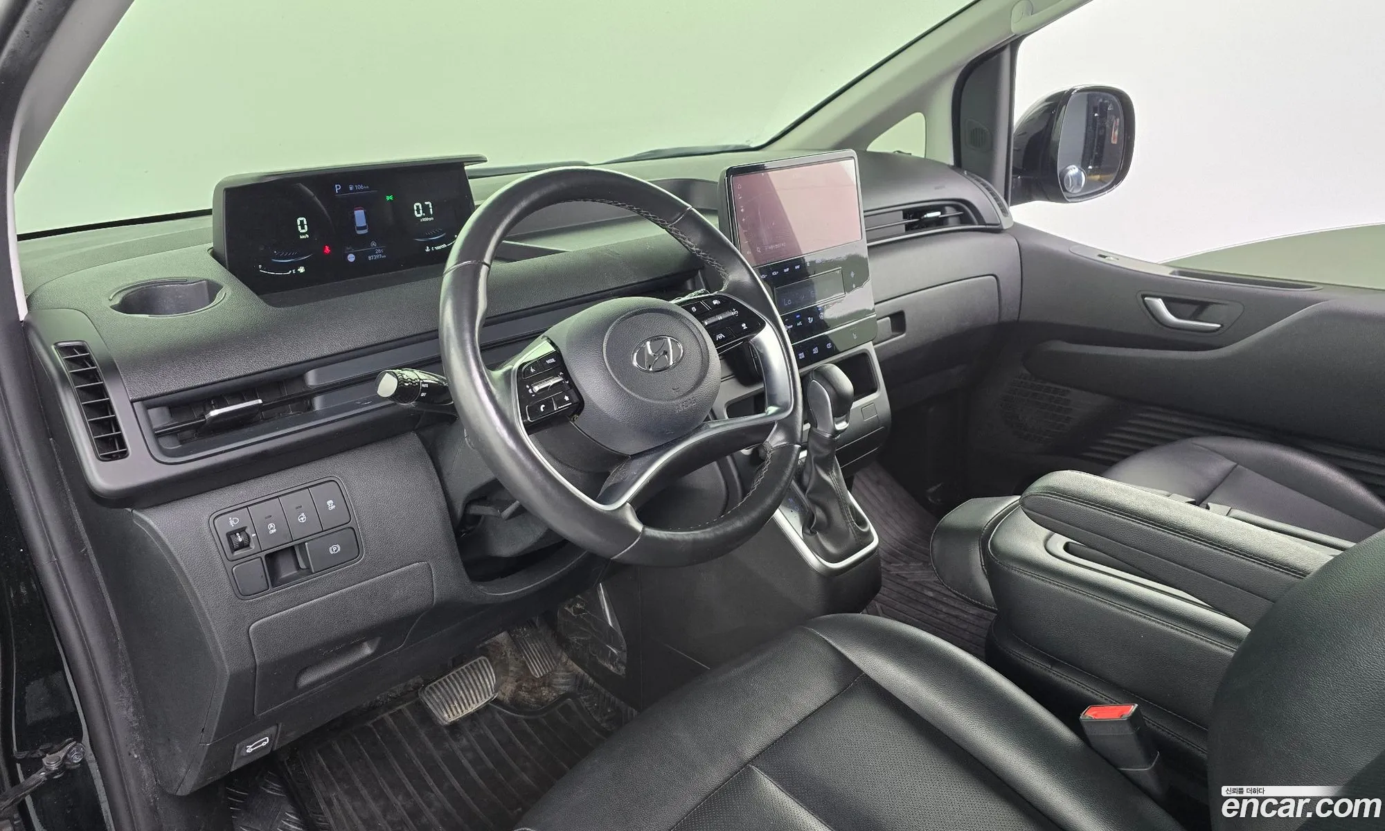 Hyundai Staria 2022 — 10