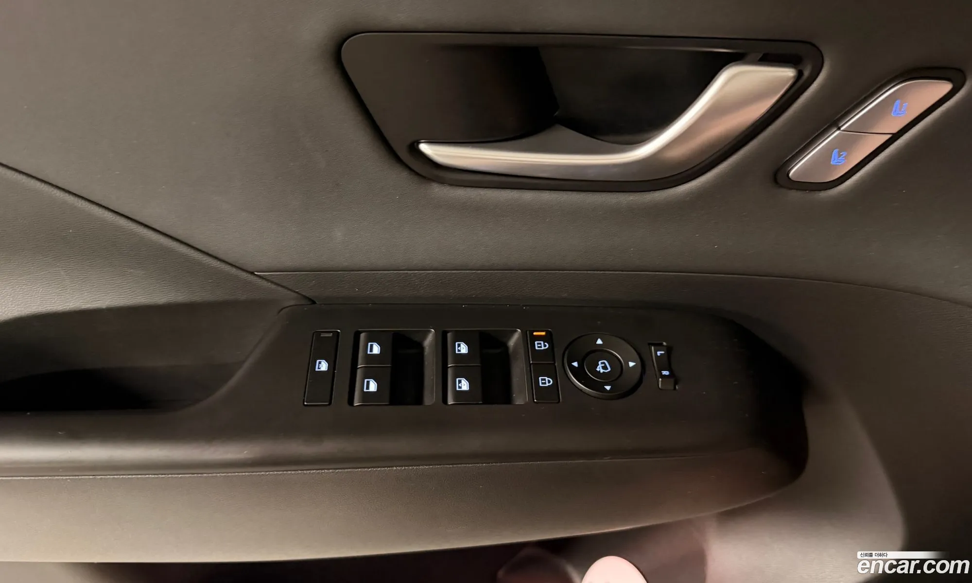 Hyundai Kona Hybrid 2024 — 16