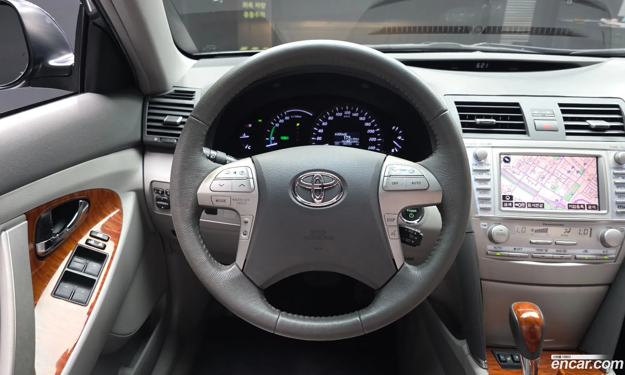 Toyota Camry 2010 — 6