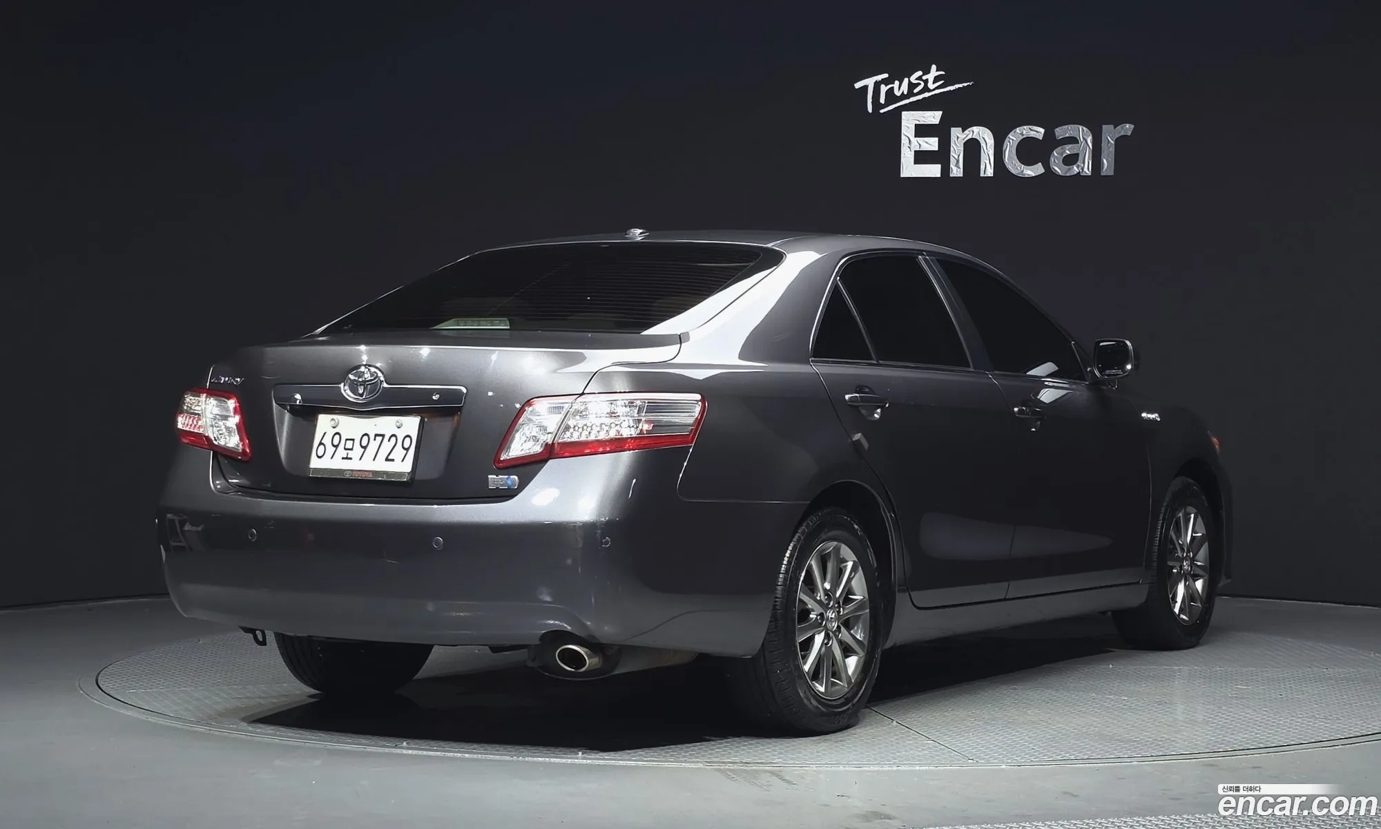Toyota Camry 2010 — 11