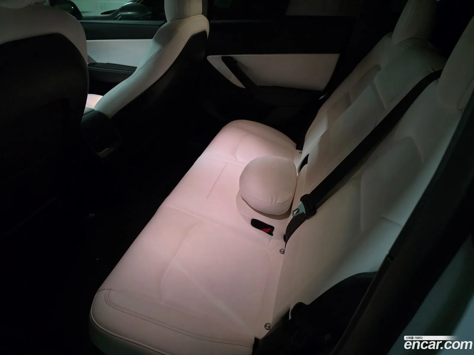 Tesla Model Y 2021 — 11