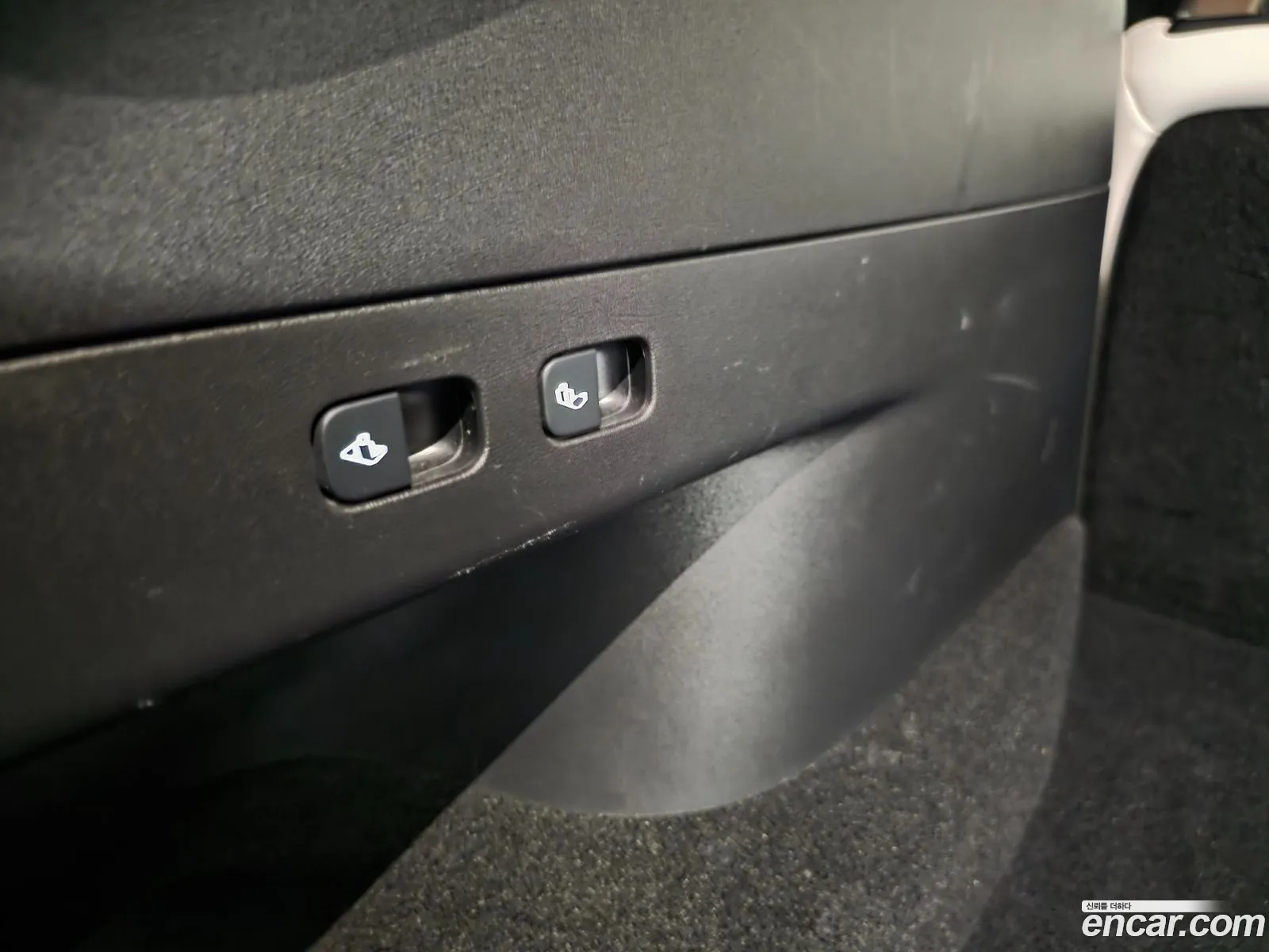 Tesla Model Y 2021 — 12