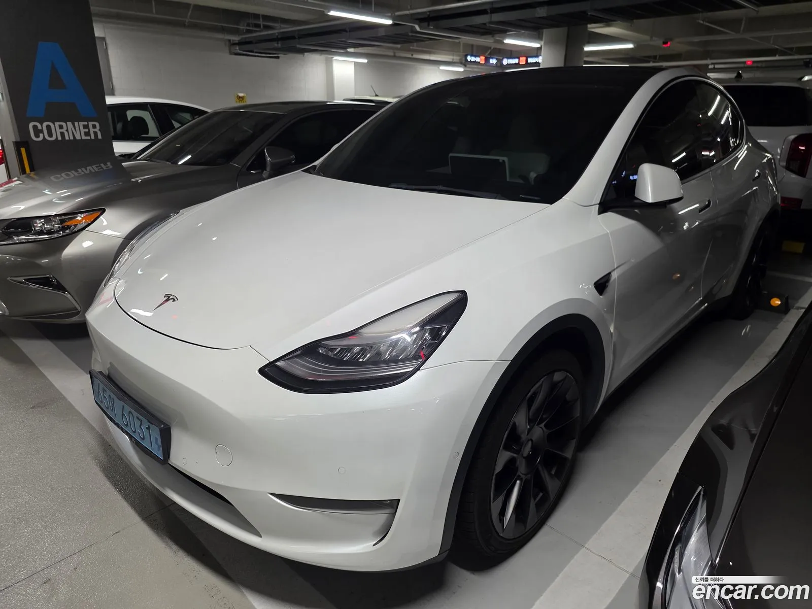 Tesla Model Y 2021 — 15