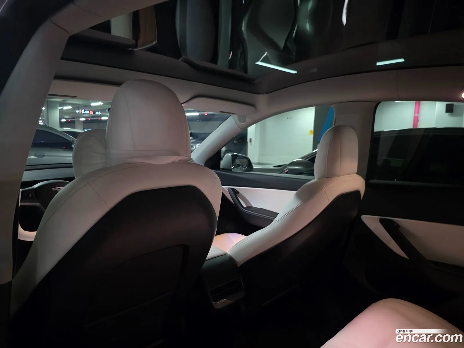Tesla Model Y 2021 — 16