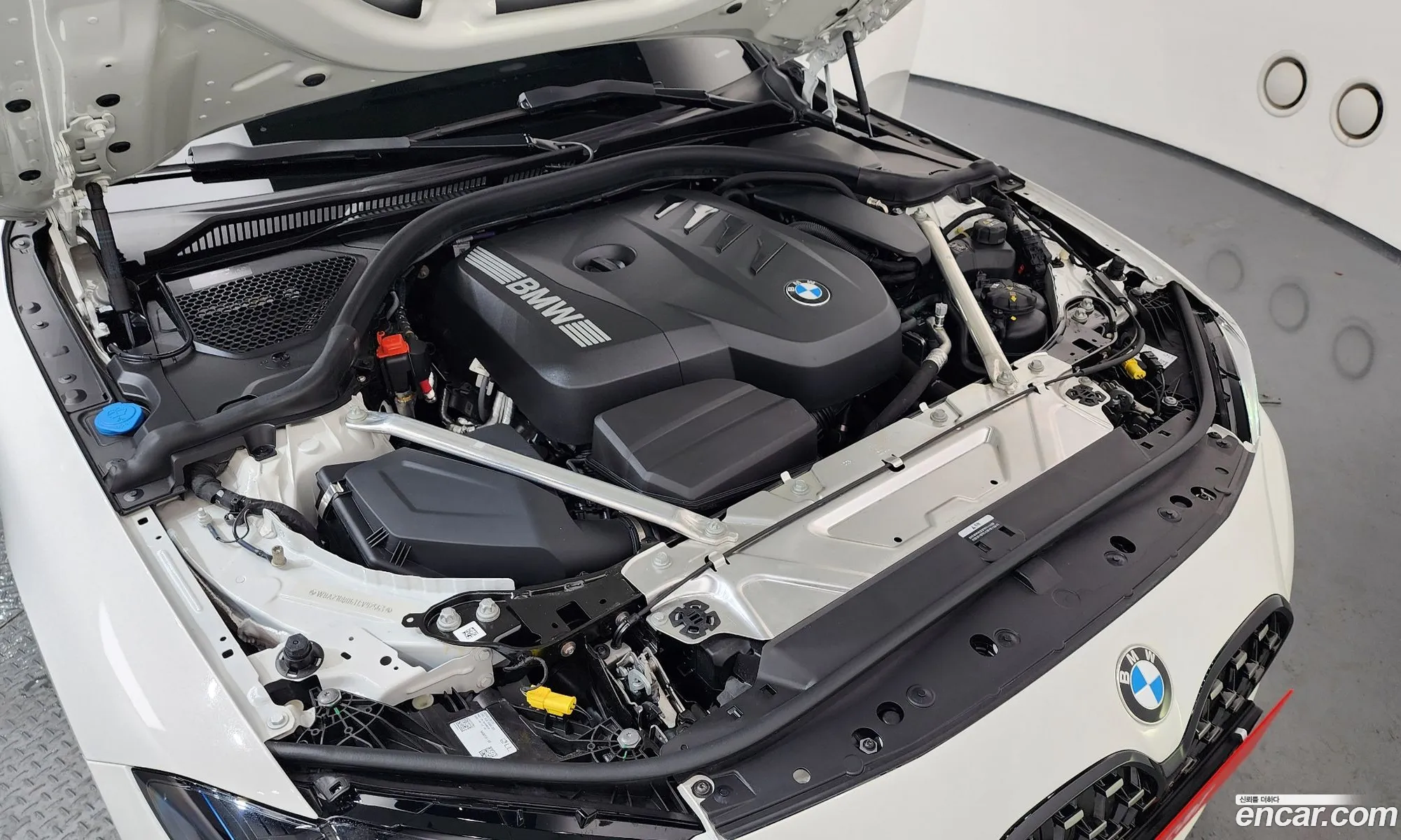 BMW 4 Series 2025 WBA21DB06TCV92563 — 16