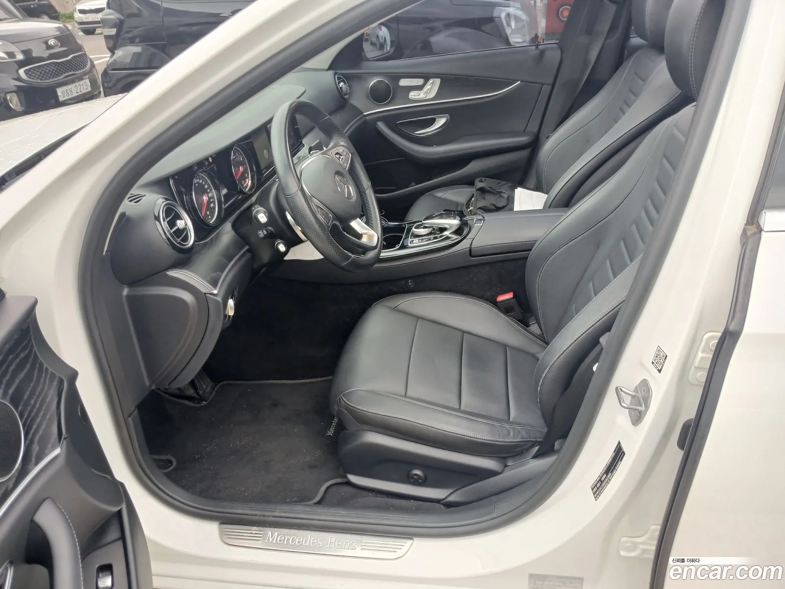 Mercedes-Benz E-Class W213 2017 — 16