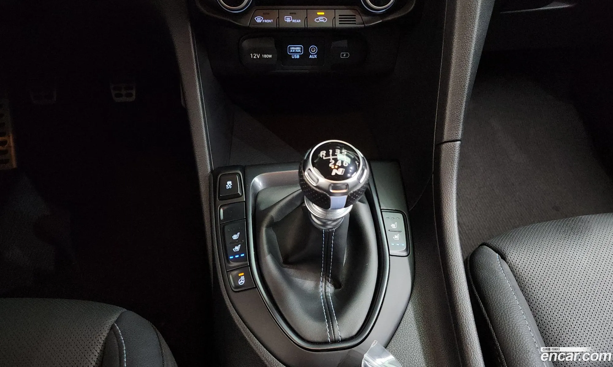 Hyundai Veloster 2018 — 24