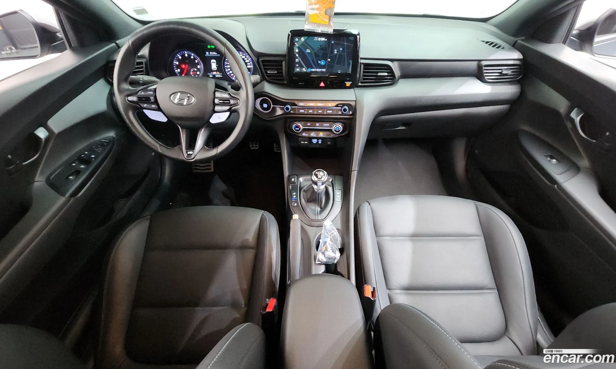 Hyundai Veloster 2018 — 22