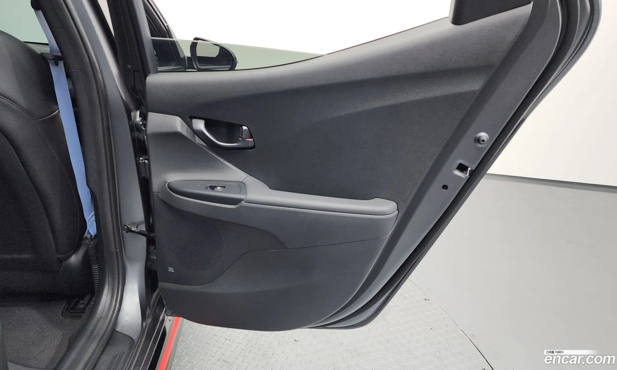 Hyundai Veloster 2018 — 27