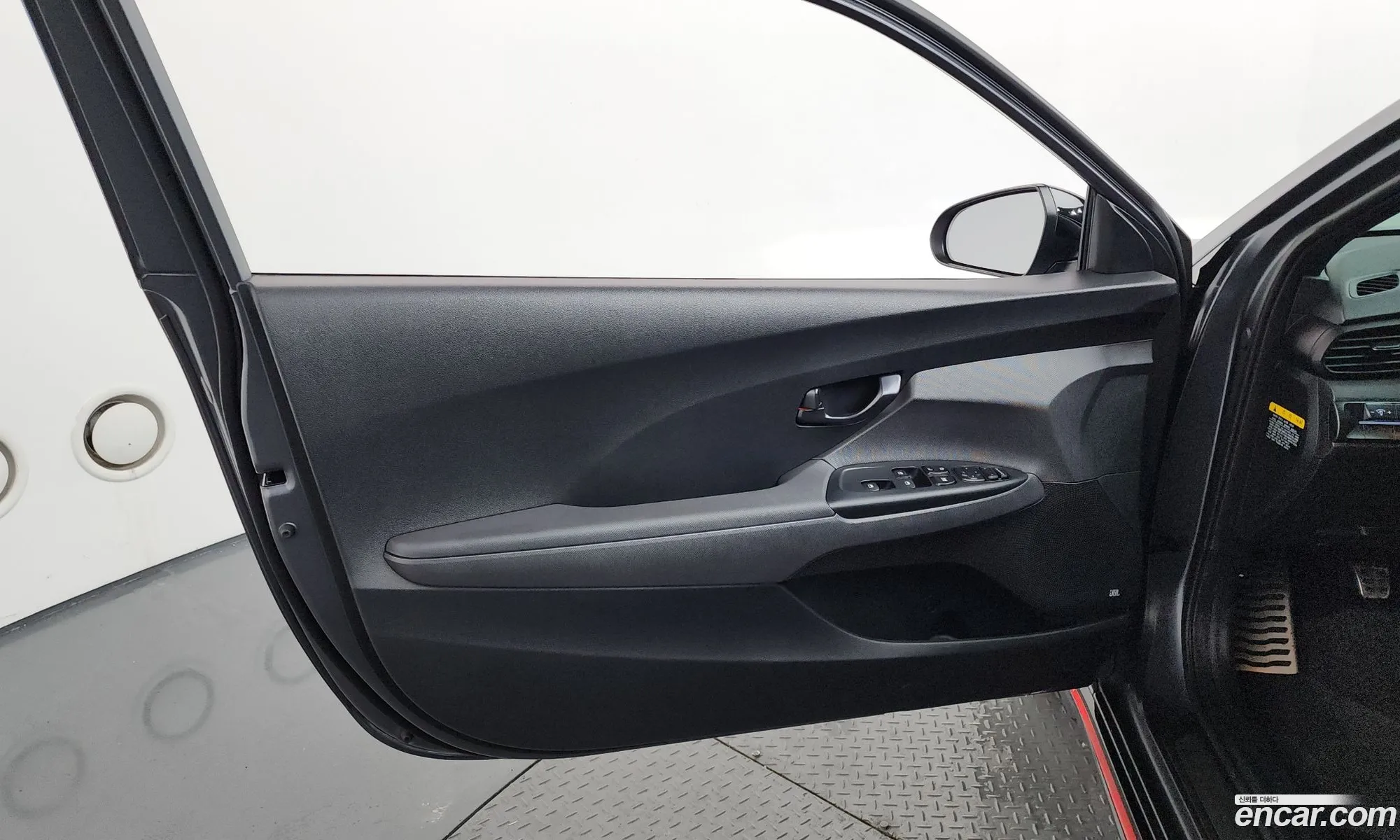 Hyundai Veloster 2018 — 29