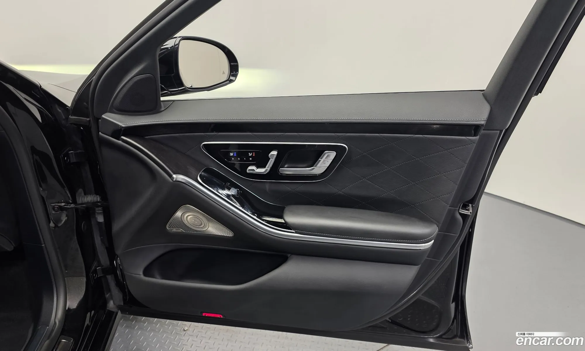 Mercedes-Benz S-Class W223 2022 — 21