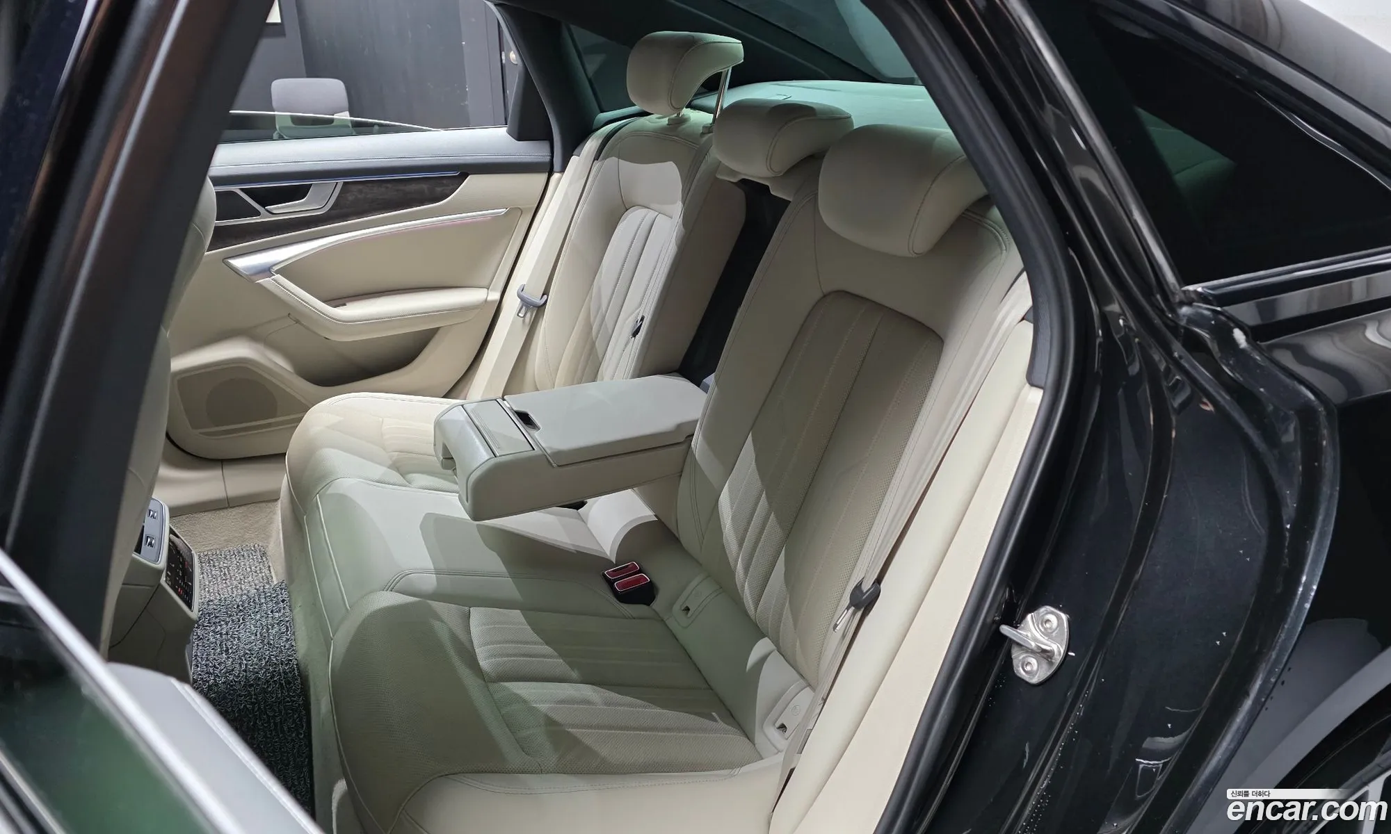 Audi A6 2021 WAUZZZF21MN020306 — 25