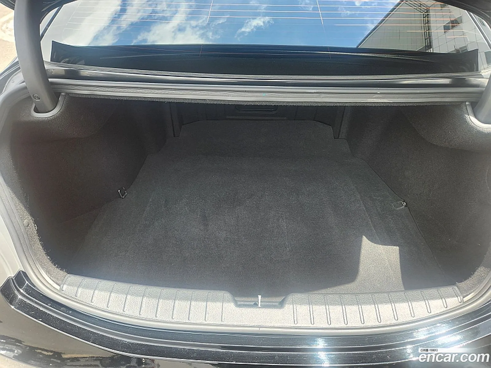 Hyundai Grandeur HG 2016 — 18