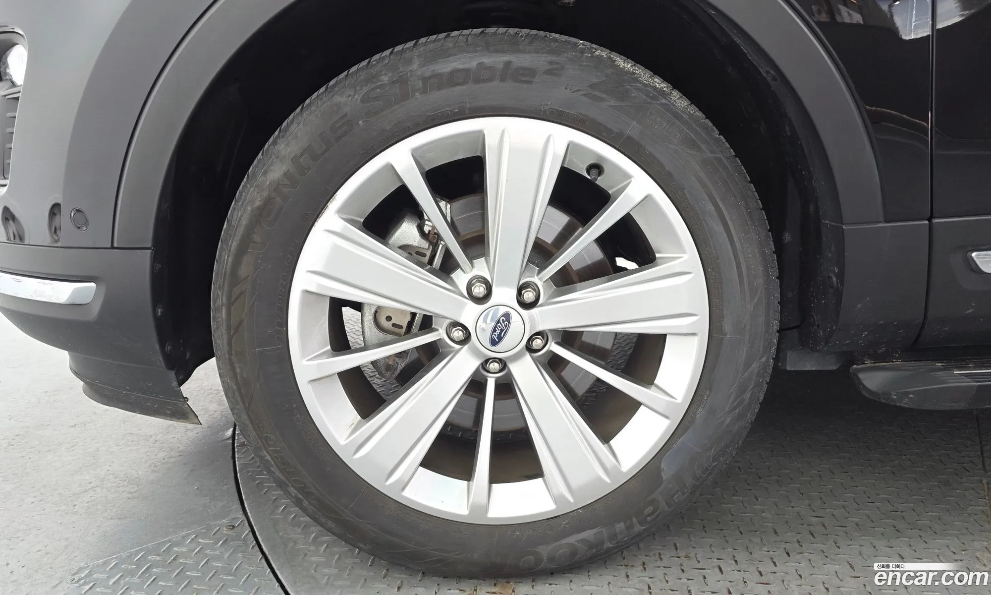 Ford Explorer 2019 — 12