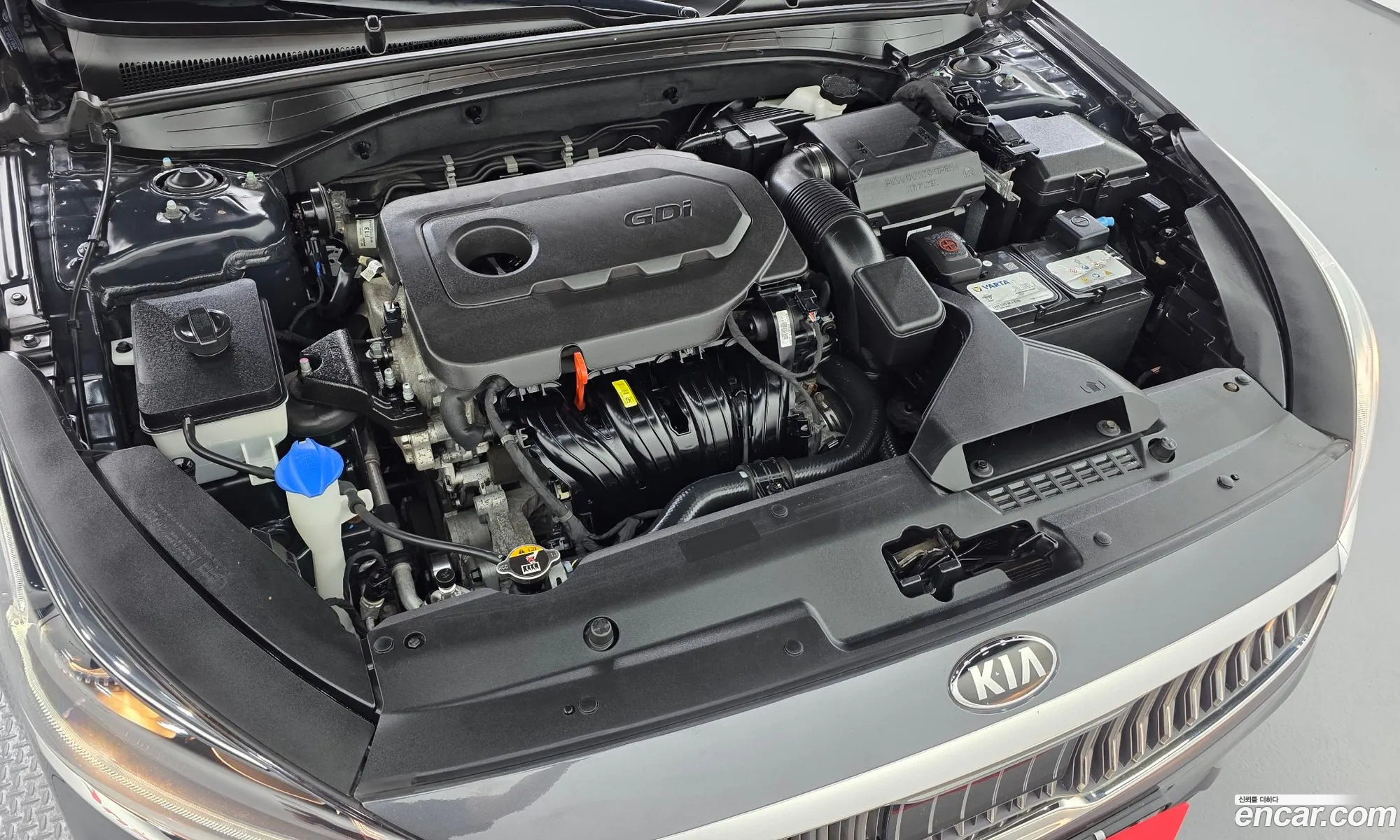 Kia K7 2017 KNALB415BHA080925 — 10