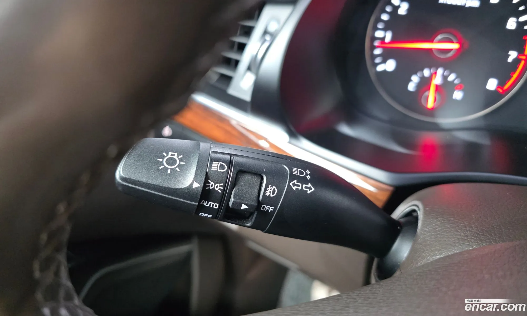 Kia K7 2017 KNALB415BHA080925 — 11