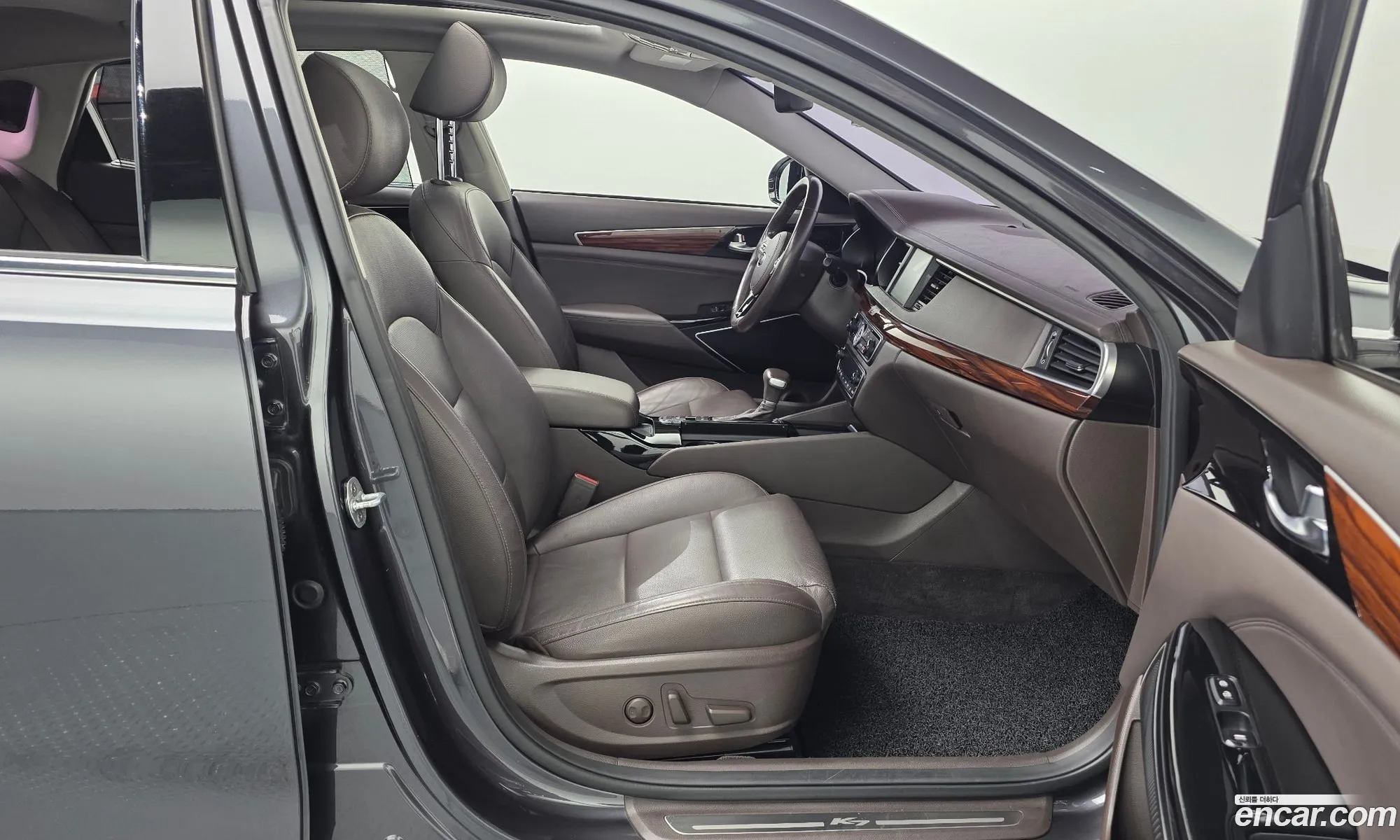 Kia K7 2017 KNALB415BHA080925 — 8