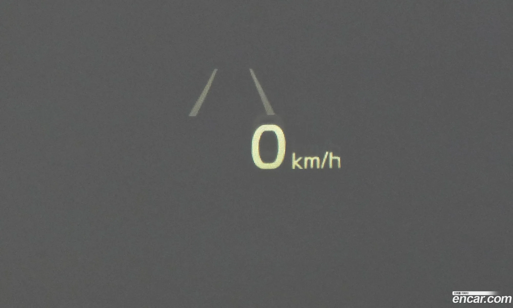 Kia K7 2017 KNALB415BHA080925 — 36