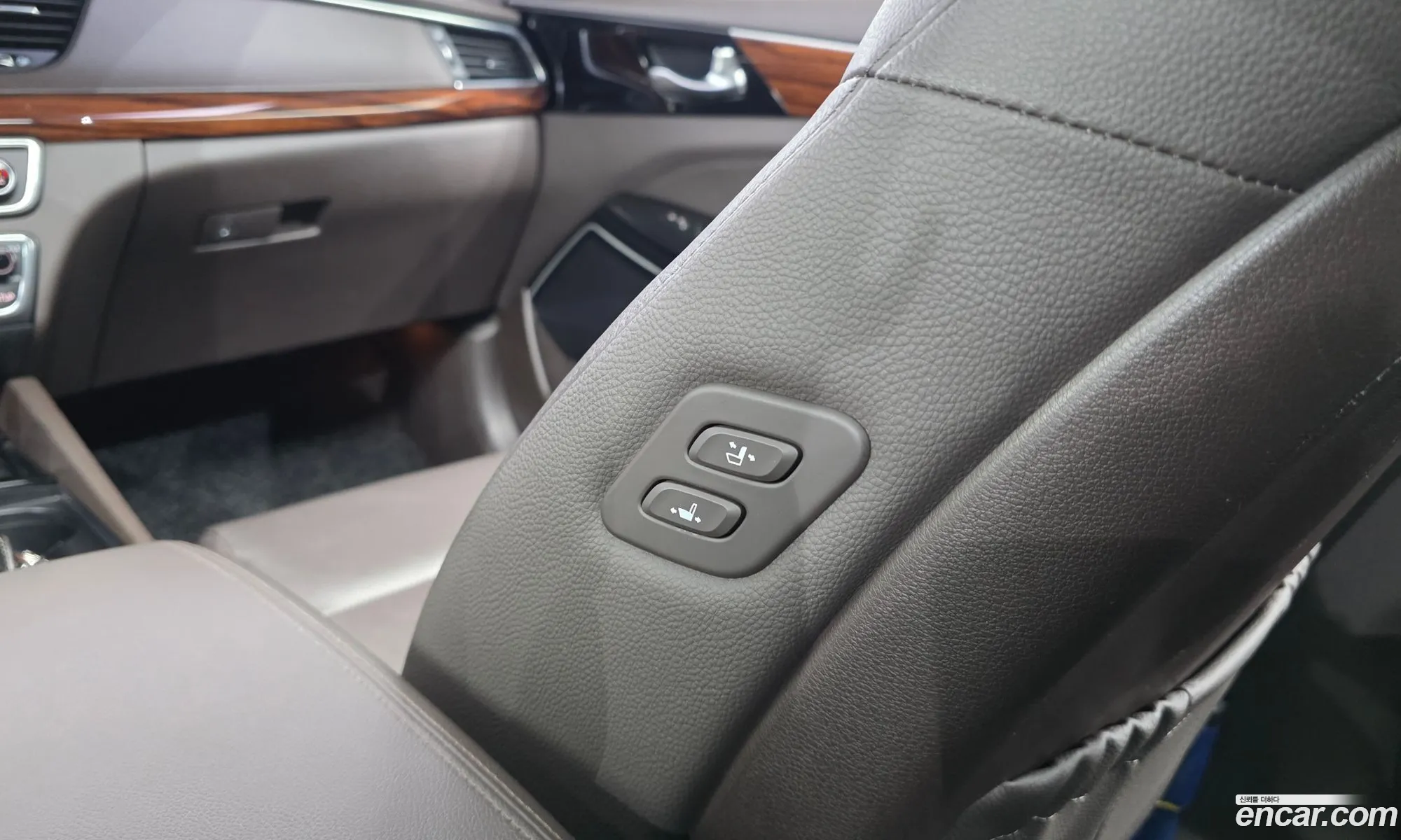 Kia K7 2017 KNALB415BHA080925 — 27