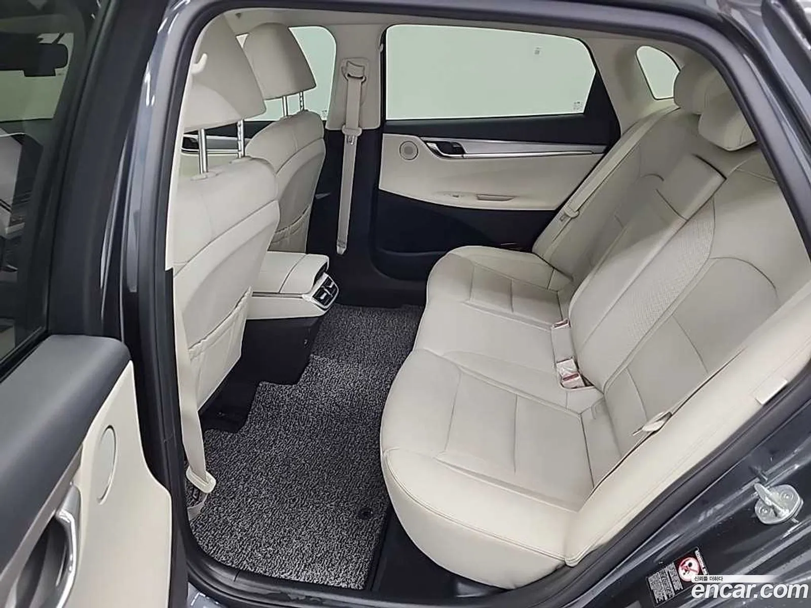 Hyundai Grandeur IG Hybrid 2021 — 3