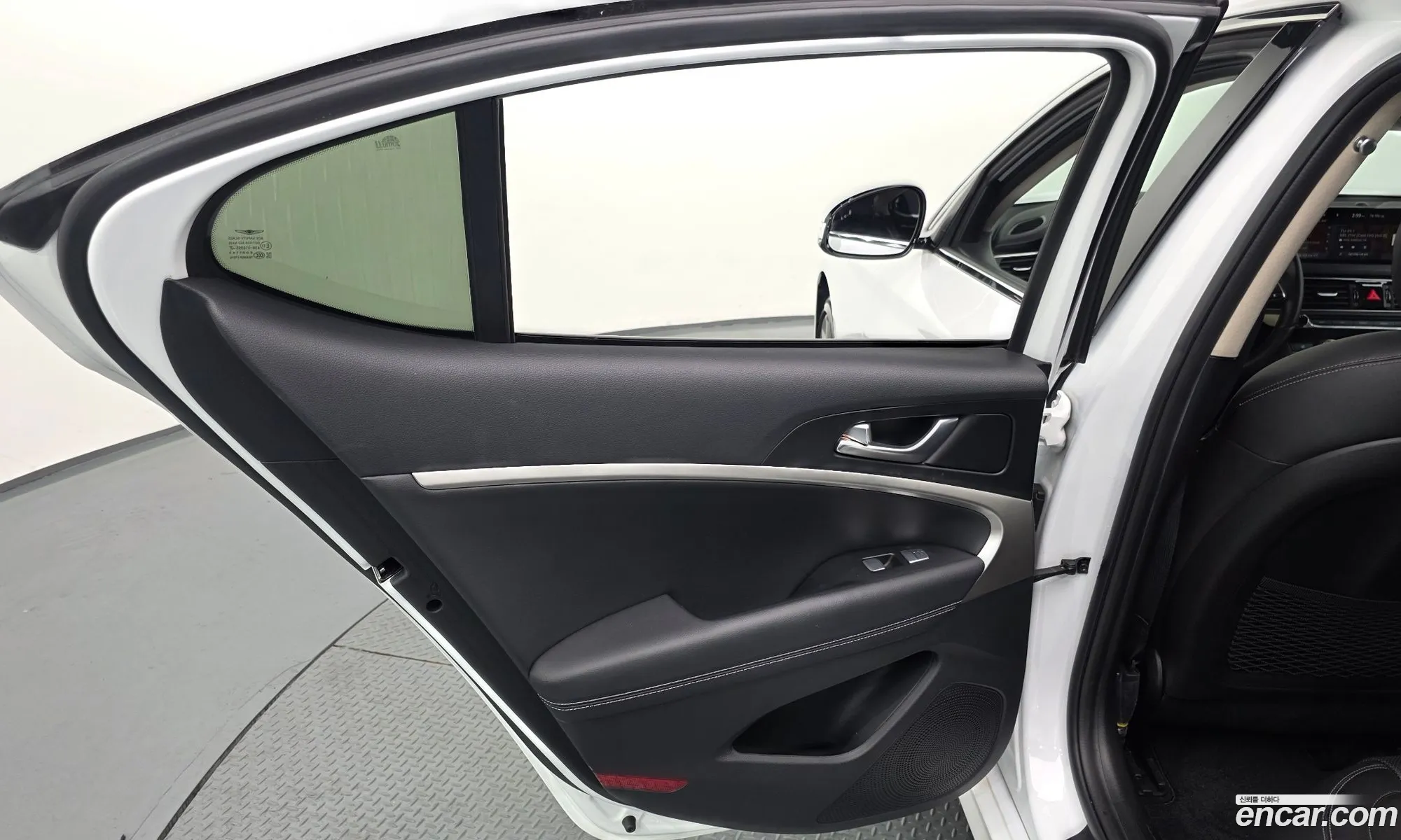 Genesis G70 2021 — 14