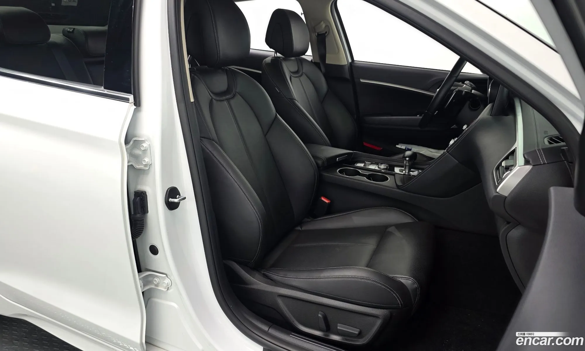 Genesis G70 2021 — 24