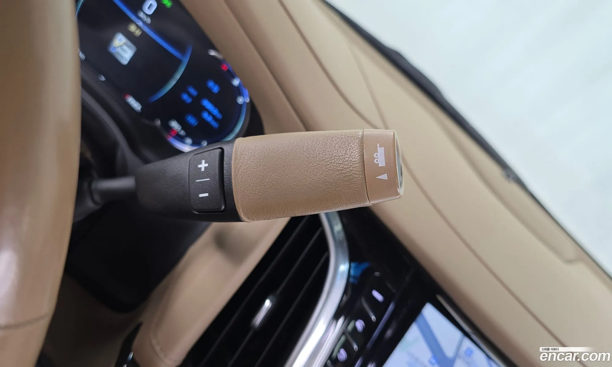 Cadillac Escalade 2019 — 31