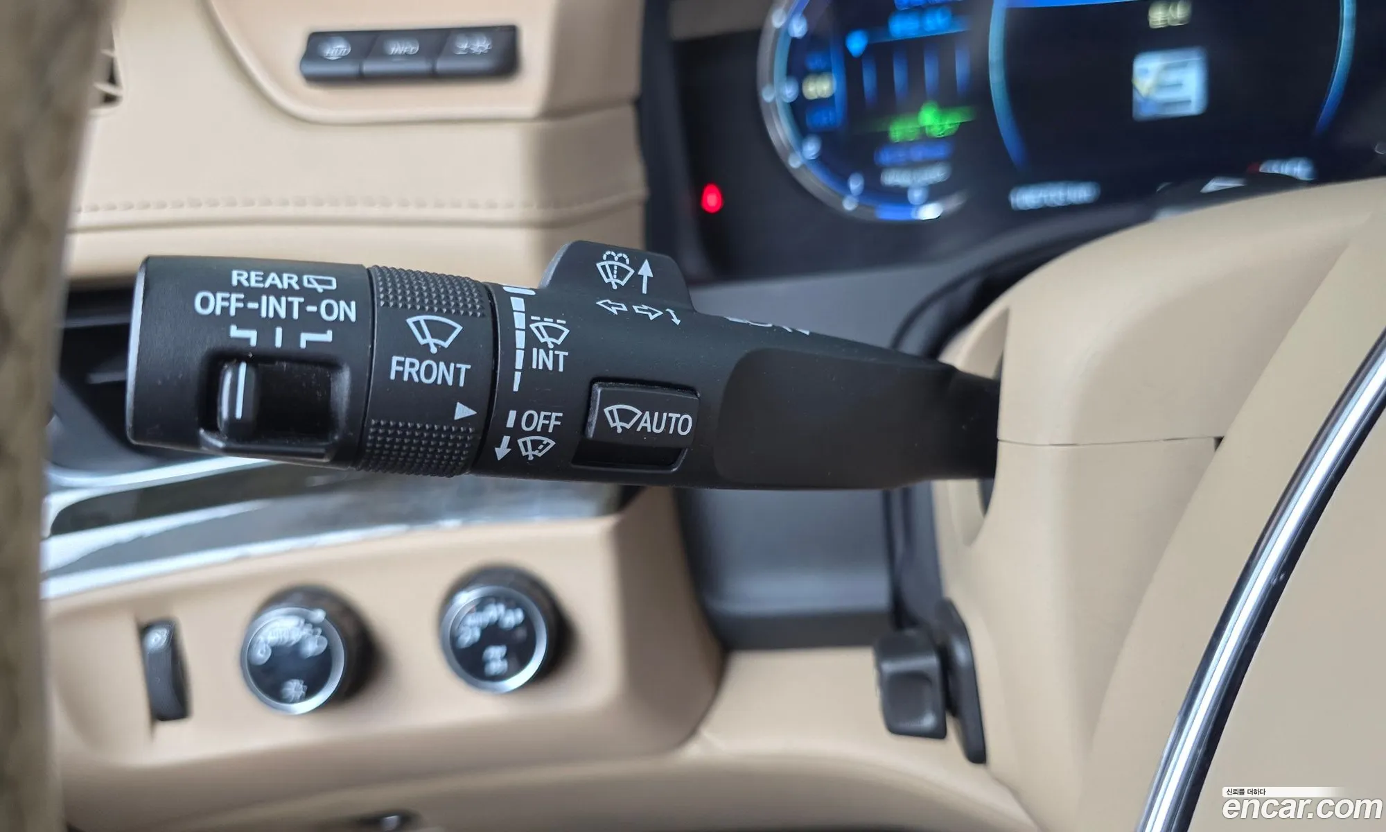 Cadillac Escalade 2019 — 18