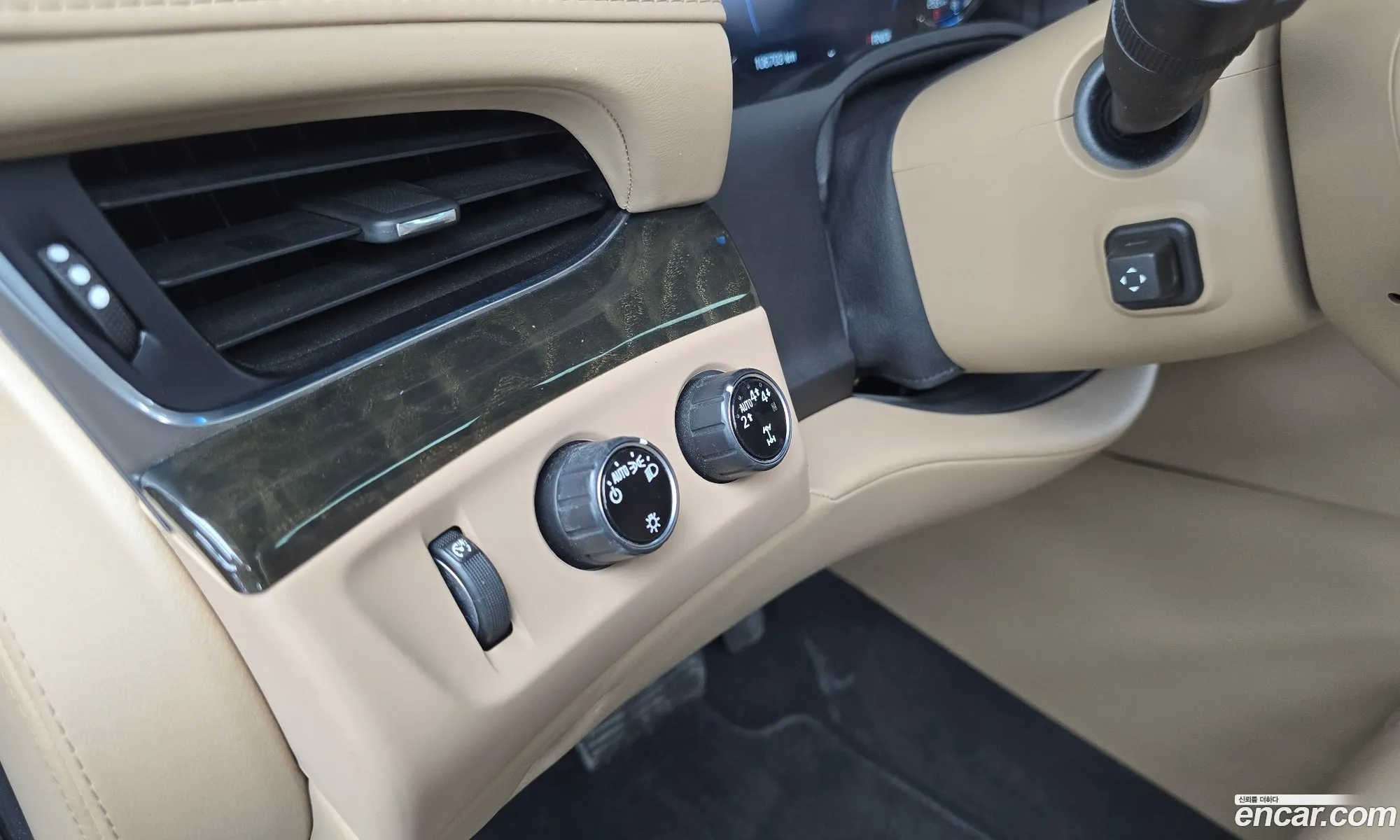 Cadillac Escalade 2019 — 24