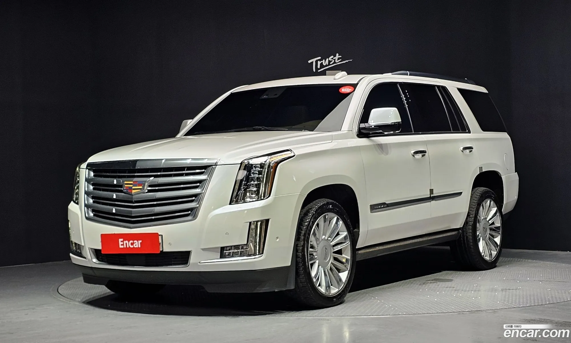 Cadillac Escalade 2019 — 21