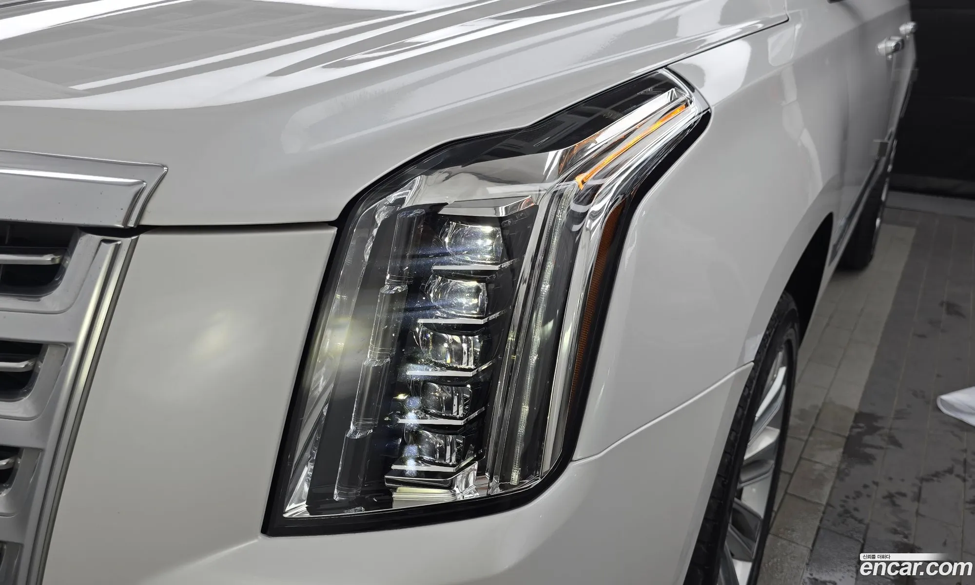 Cadillac Escalade 2019 — 28
